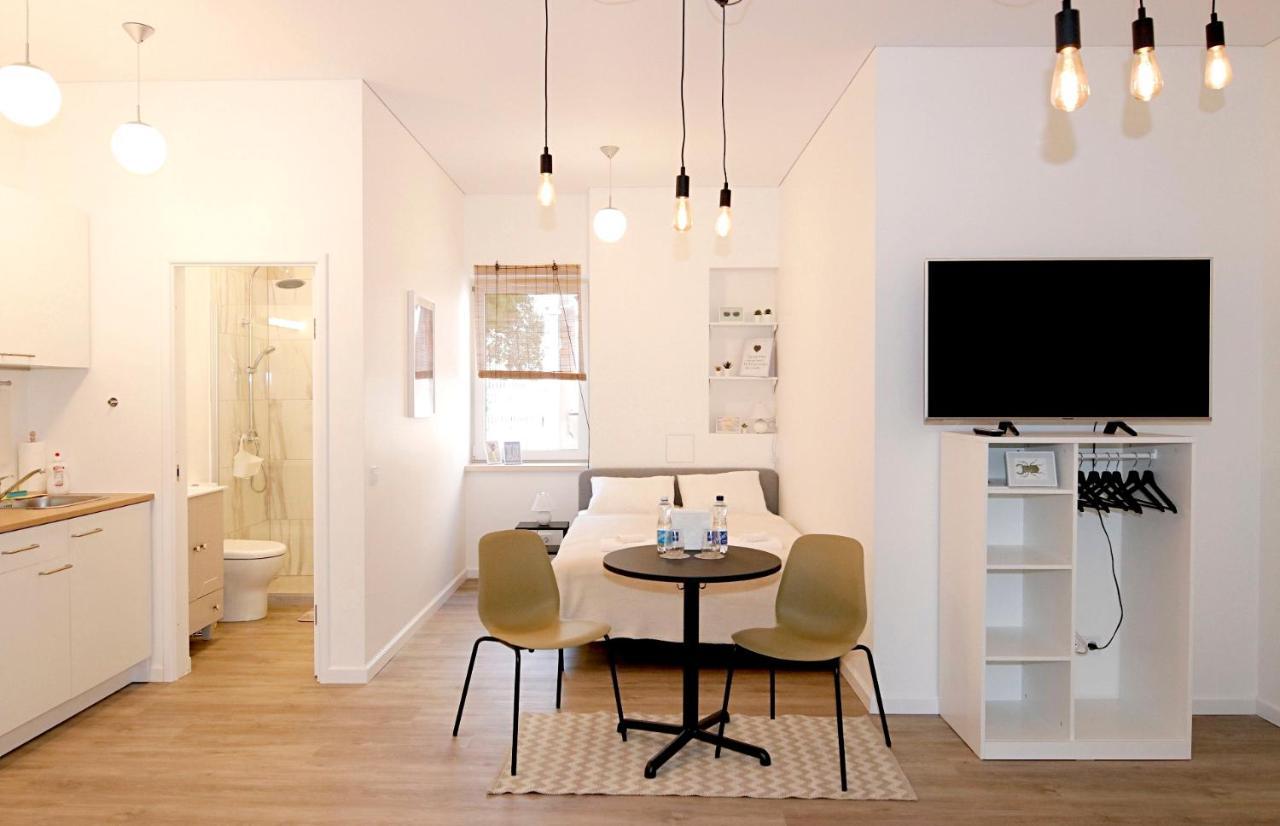 Minimalist Studio Old Town Apartments By Hostlovers Kaunas Exterior photo